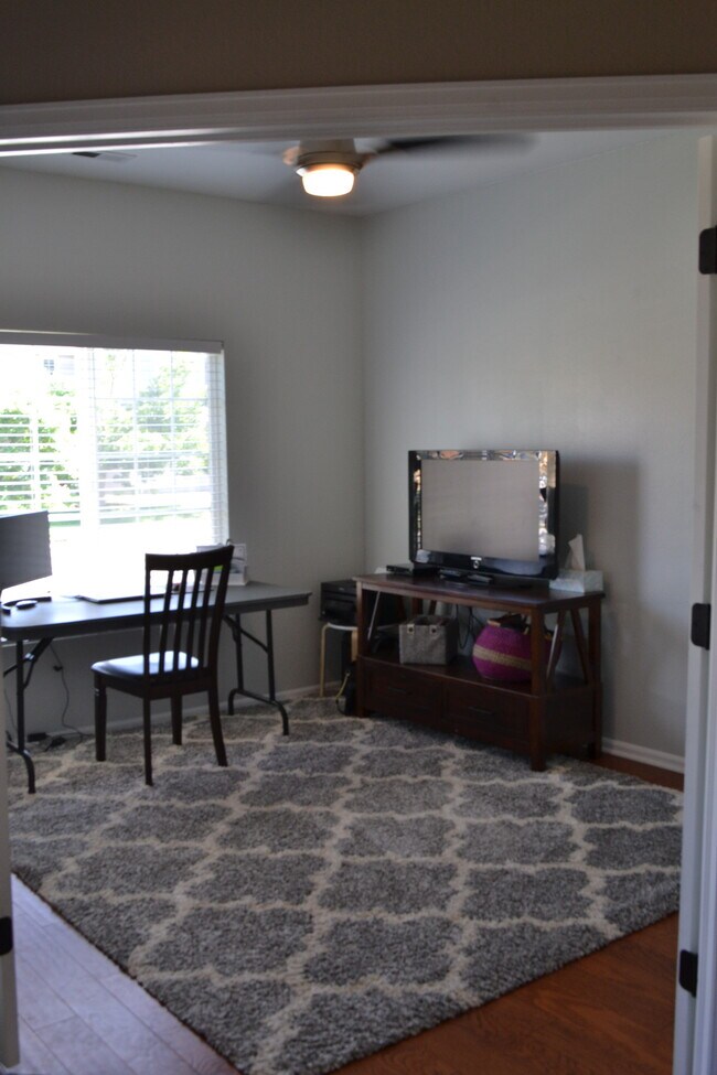 Foto del edificio - 7183 Westerner Dr