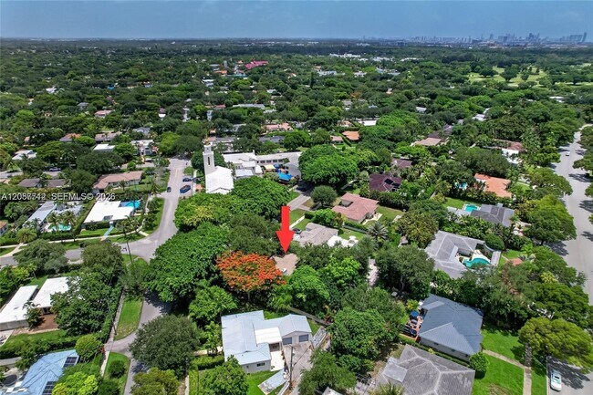 Building Photo - 9805 NE 4th Avenue Rd