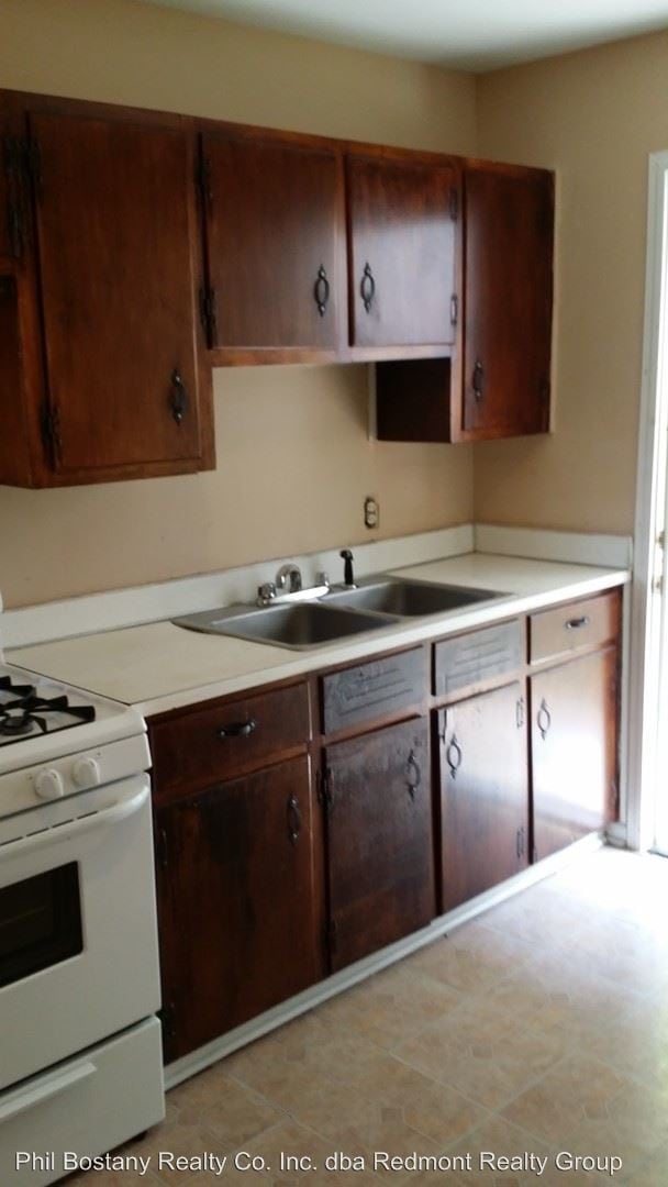 Building Photo - 609 Idlewild Cir