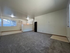 Building Photo - 240 S Mills Ave