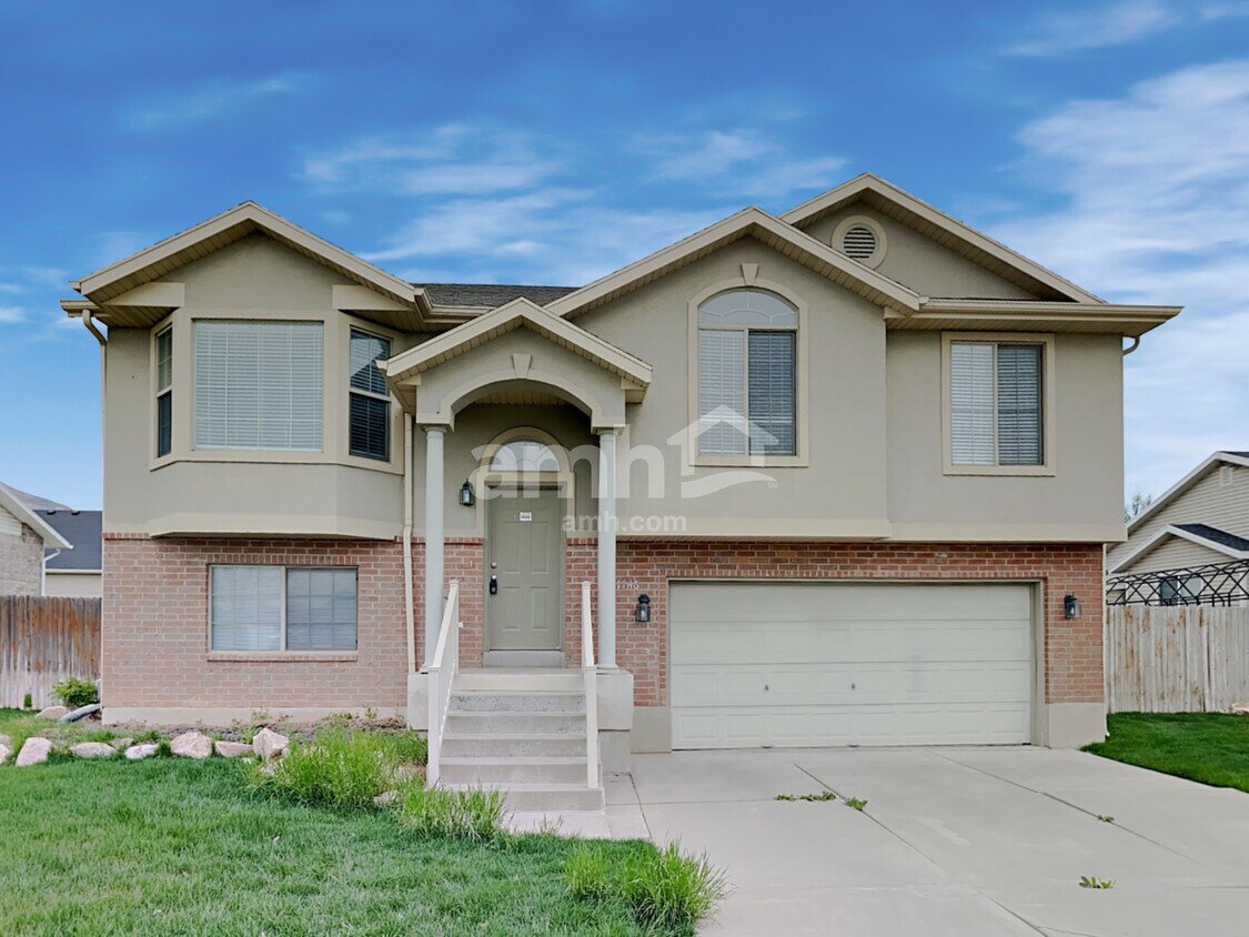 Primary Photo - 1746 N 225 W
