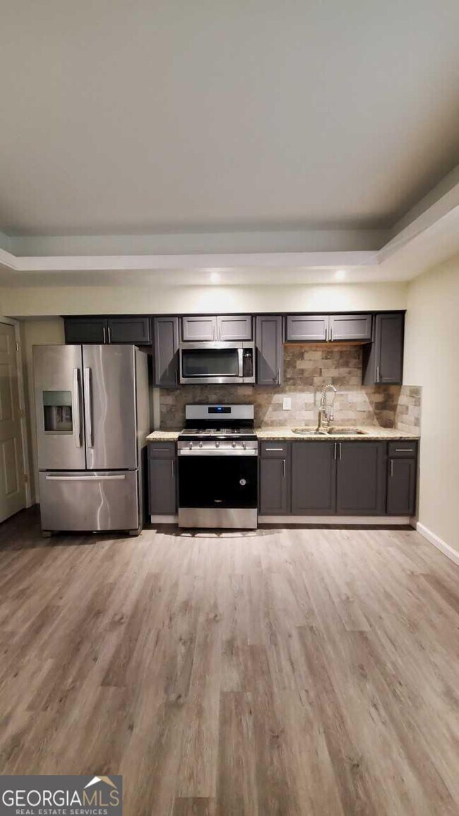 Building Photo - 512 Noblewood Dr