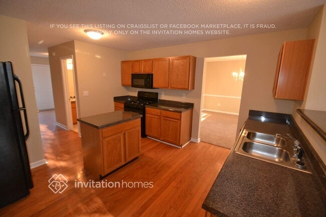 Building Photo - 624 Granite Trce