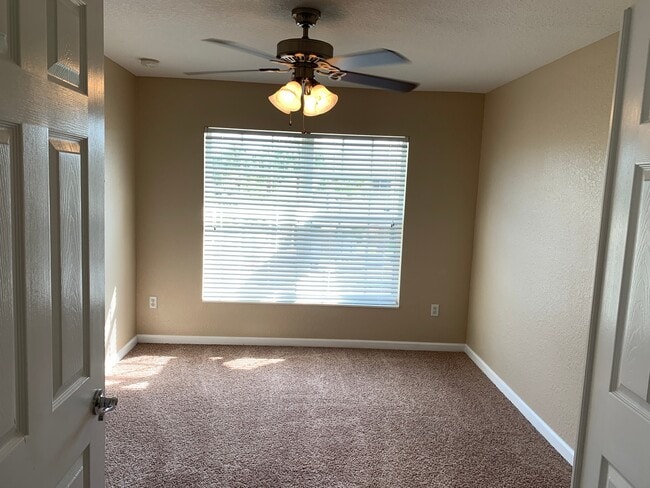 Building Photo - 5022 Maxon Terrace