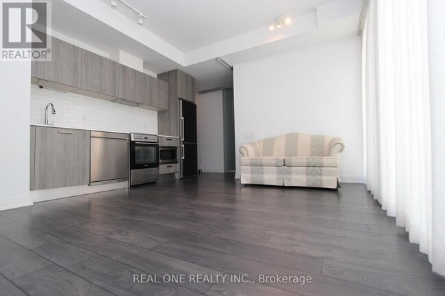Photo du bâtiment - 50A-550 Charles St E