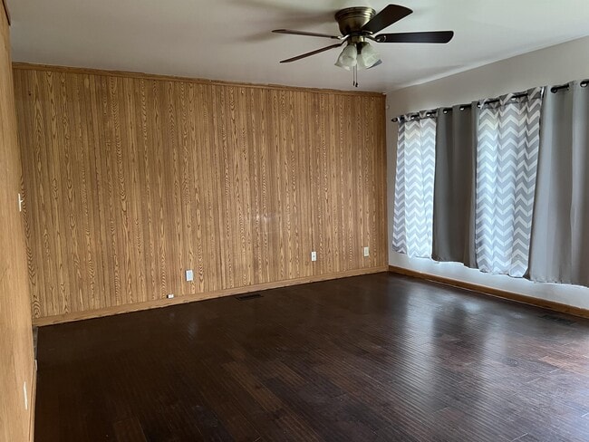 Foto del edificio - 3631 Decamp Dr