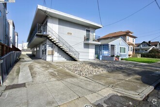 Building Photo - 1813 63rd St
