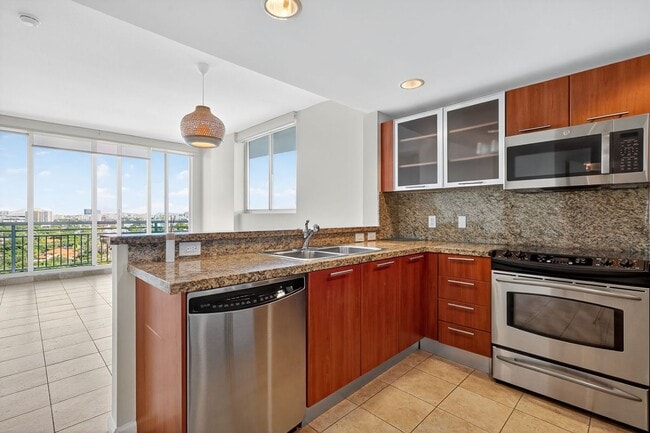 Foto del edificio - 2021 SW 3rd Ave