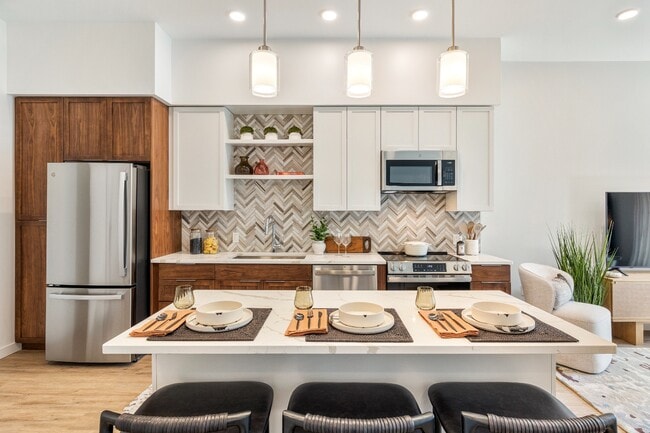 Building Photo - Epicurean