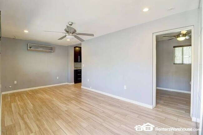 Foto del edificio - 1 Bed 1 Bath in Idylwilde District of Phoenix