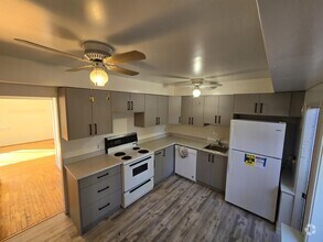 Building Photo - 611 Fernhill Rd