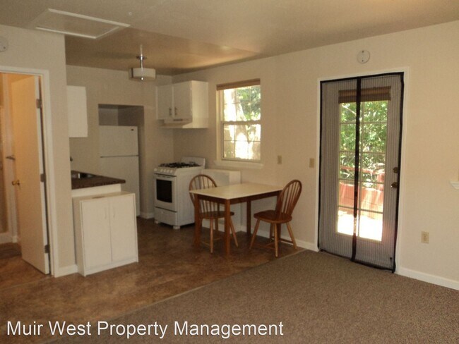 Foto del edificio - Studio, 1 bath House - 684 B Street #A