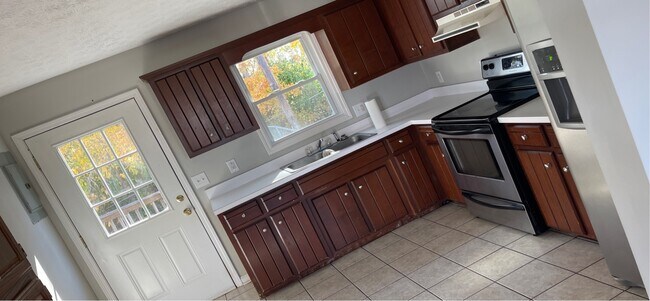 Foto del edificio - 1050 Scarlett Ln