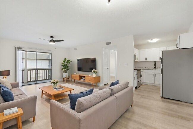Building Photo - The Enclave at 3726