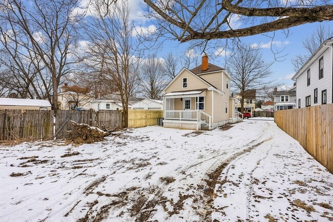 Building Photo - 1571 Arlington Ave