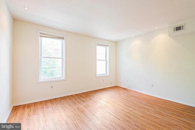 Foto del edificio - 625 S 11th St
