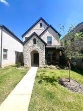 Building Photo - 2712 Big Bend Mews