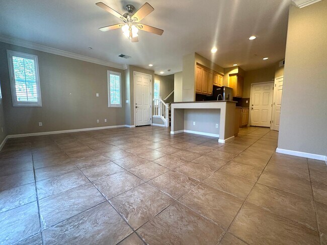 Foto del edificio - Gorgeous 3 Bed, 2 Bath in Gated Community in Brentwood
