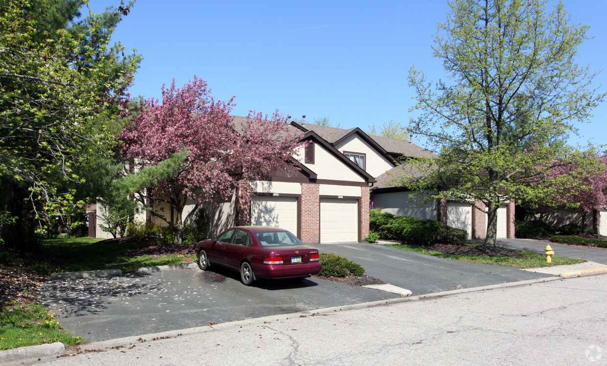Primary Photo - Elmbrook Village Apartments