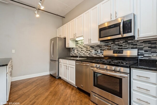 Foto del edificio - 6 S Laflin St