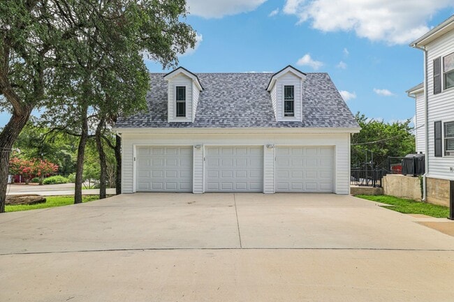 Building Photo - 1817 Mesquite St