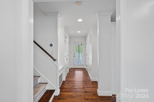 Building Photo - 430 Iverson Way