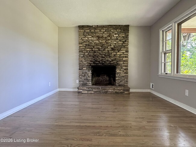 Building Photo - 7305 Meadow Rd