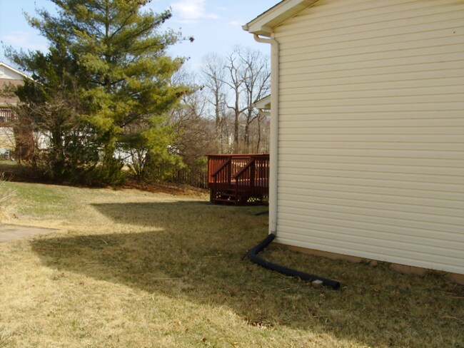 Building Photo - 3217 Country Knoll Dr