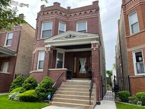 Building Photo - 3735 W Belden Ave