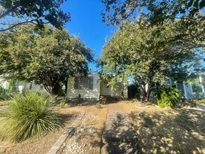 Building Photo - 4206 Estate Dr