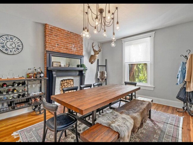 Foto del edificio - 3 Bedroom Single Family Home in Columbus