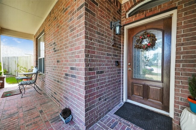 Building Photo - 303 Arbor Green Ln