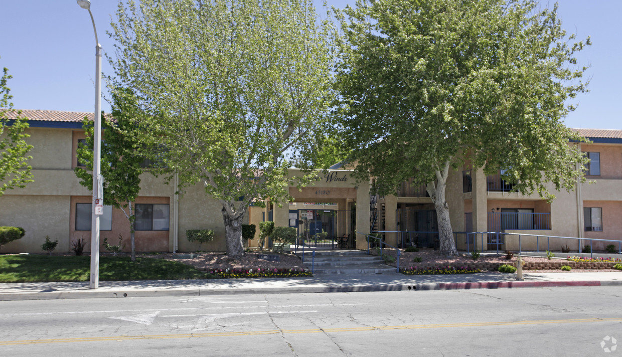 Foto del edificio - Silver Winds Senior Apartments