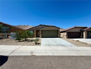 Building Photo - 2388 Tapatio Dr