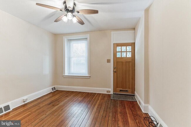 Foto del edificio - 4562 Silverwood St