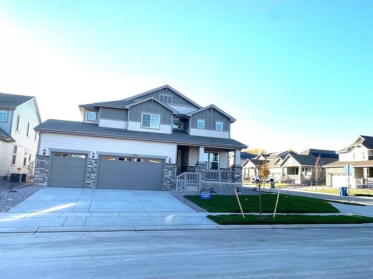 Front view - 17661 Delta St