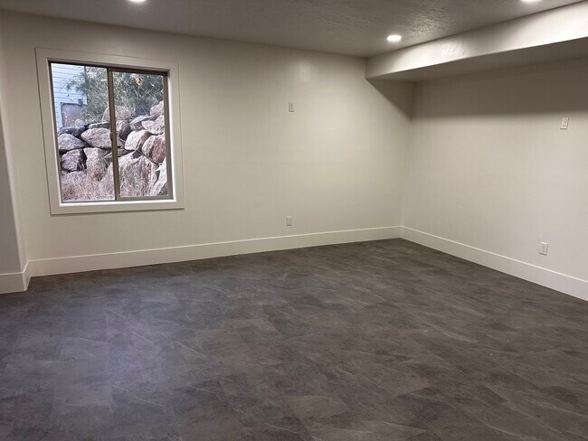 Foto del edificio - 9476 N Timpanogos Cv