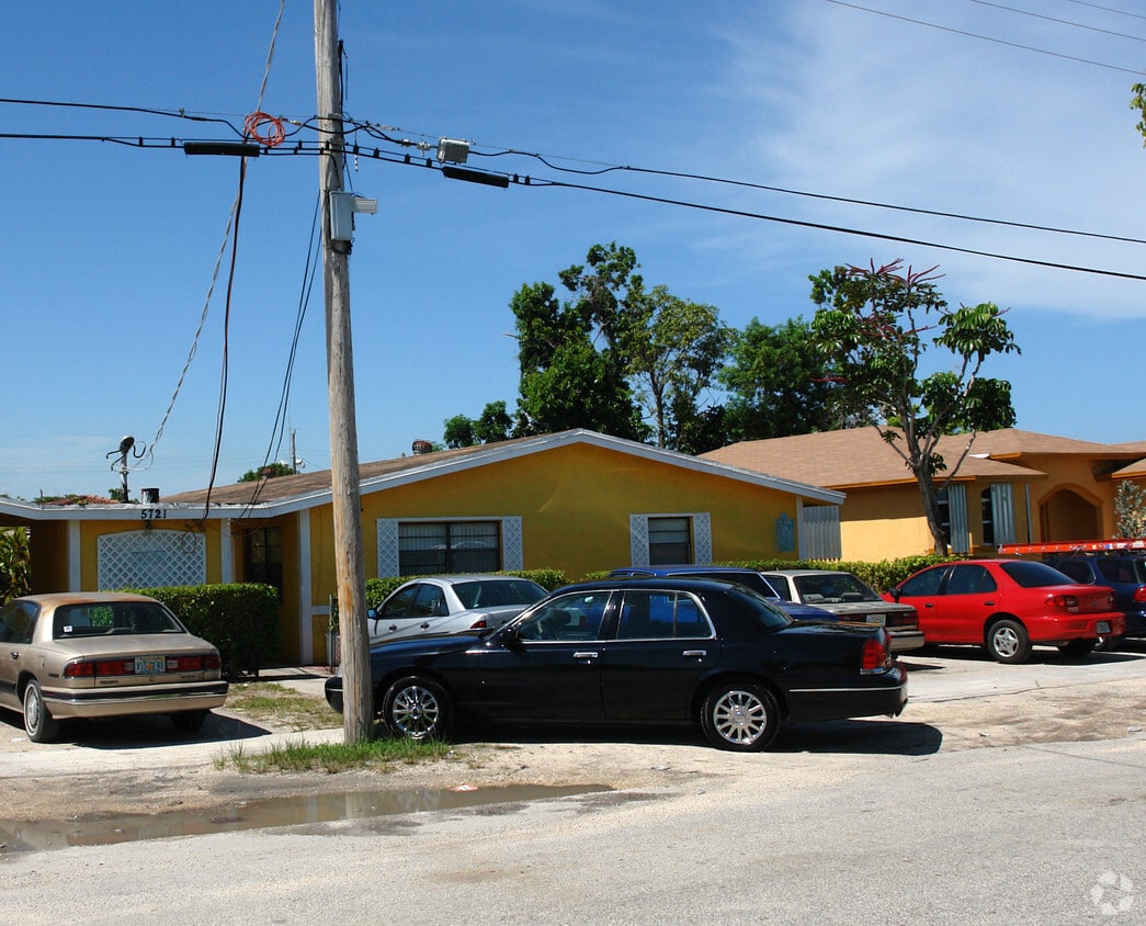 5721 Fletcher St, Hollywood, FL 33023 Apartments in Hollywood, FL