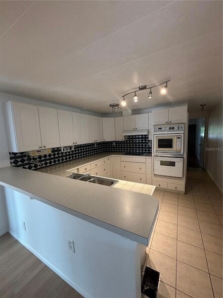 Foto del edificio - 5236 Kenwood Ave