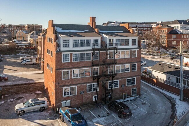 Building Photo - 205 Market, 5