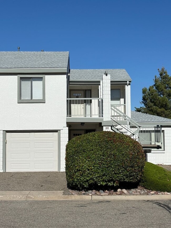Building Photo - 6116 Antelope Villas Cir