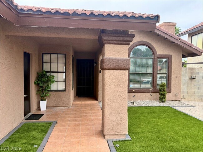 Building Photo - 6251 Desert Sun Dr