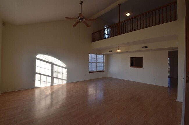 Building Photo - 3 Bedroom 2 1/2 Bath Rental in Copeland Farms Sub