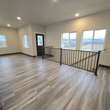 Building Photo - 655 S Meridian Rd