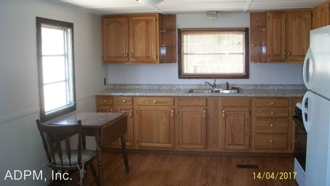 Building Photo - 139 Haverhill Rd