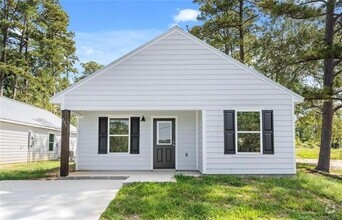 Building Photo - 211 N Gladys St
