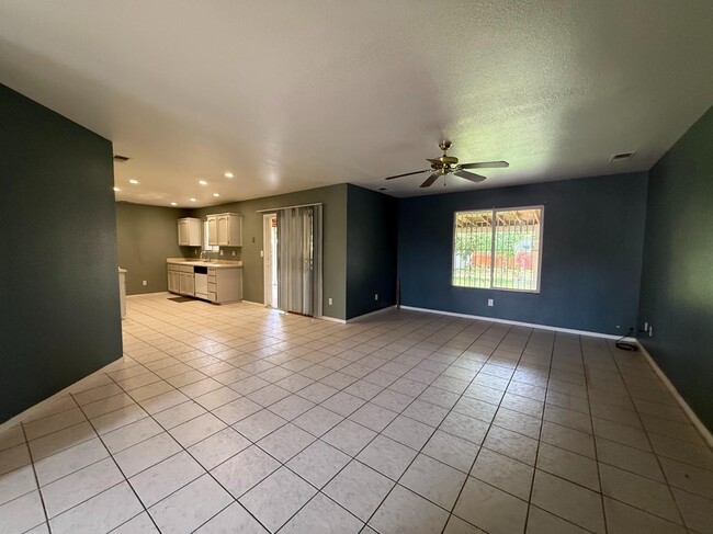 Building Photo - 248 Exie Ln
