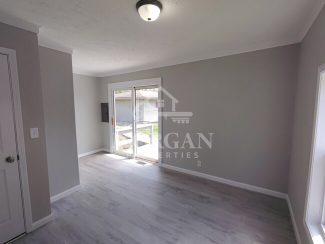 Building Photo - 601 Belzer Dr