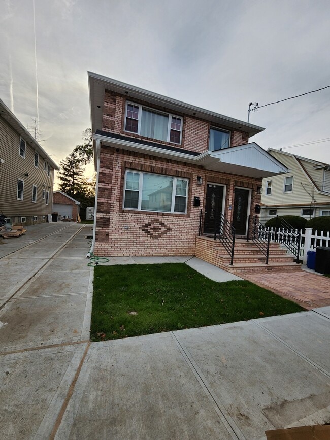 Building Photo - 11922 190th St