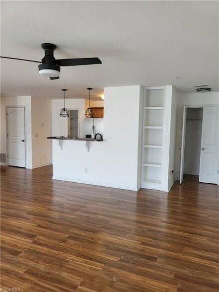 Building Photo - 1625 Cherry Blossom Ln